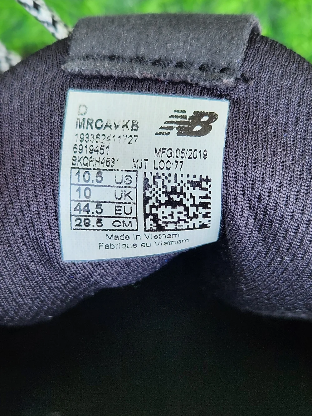 New Balance Fresh Foam Roav Mens SZ 10.5 Black Knit Performance Running Sneakers